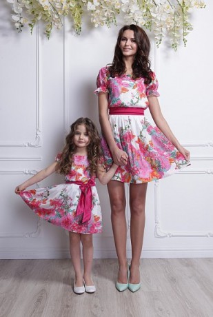 Андре Тан создал эксклюзивную коллекцию нарядов для мам и дочек